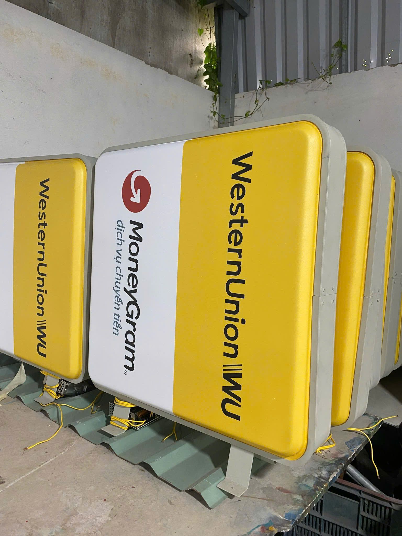 Standee quảng cáo