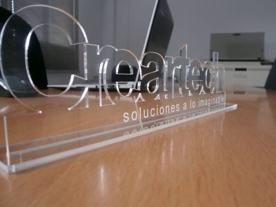 Cắt CNC Mica