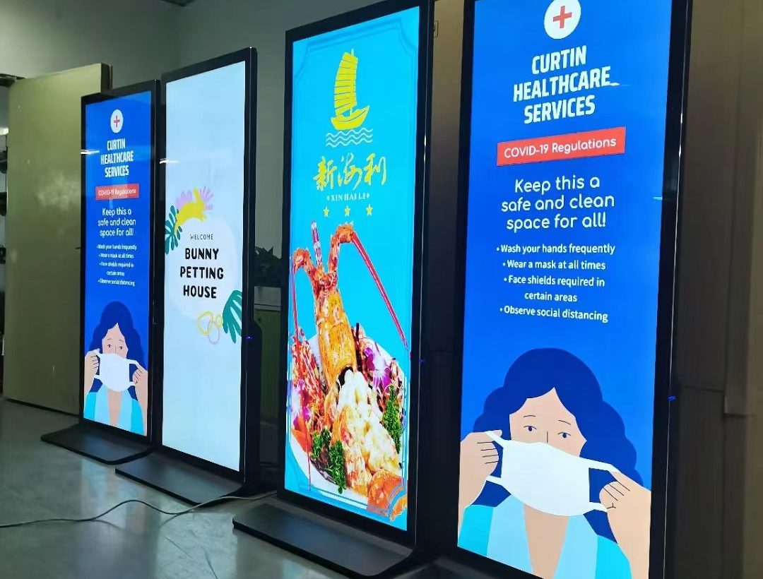 Standee quảng cáo